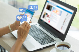 How to use LinkedIn to get noticed by recruiters (image)